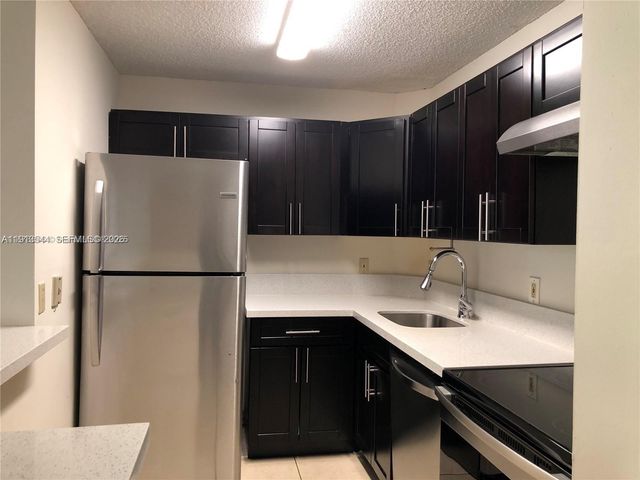 10757 Cleary Boulevard 104, Plantation, FL 33324
