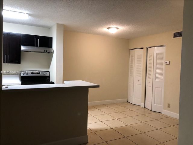 10757 Cleary Boulevard 104, Plantation, FL 33324