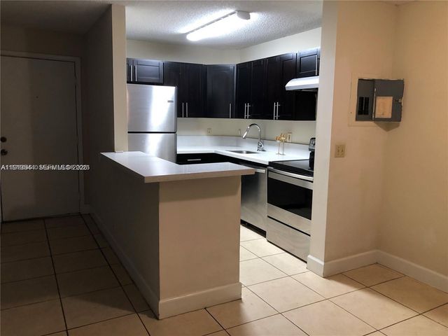 10757 Cleary Boulevard 104, Plantation, FL 33324