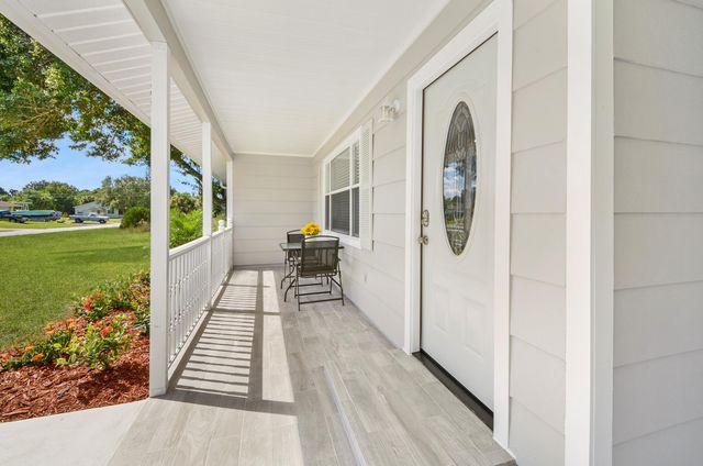 8745 98TH Court, Vero Beach, FL 32967