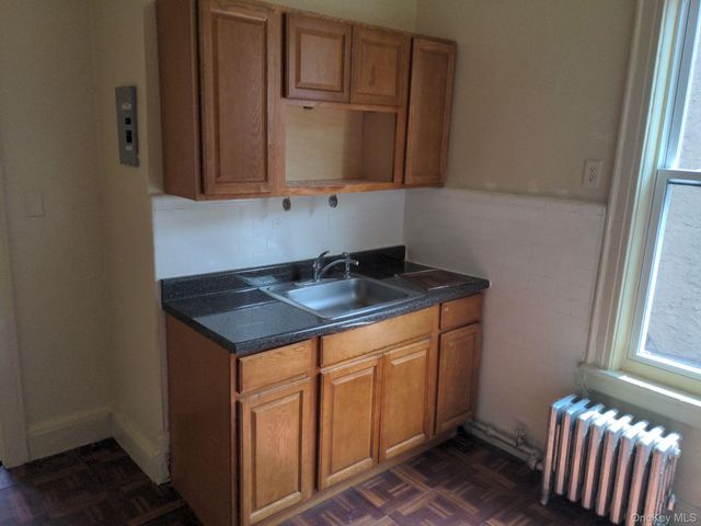 31-40 98th Street 2, East Elmhurst, NY 11369