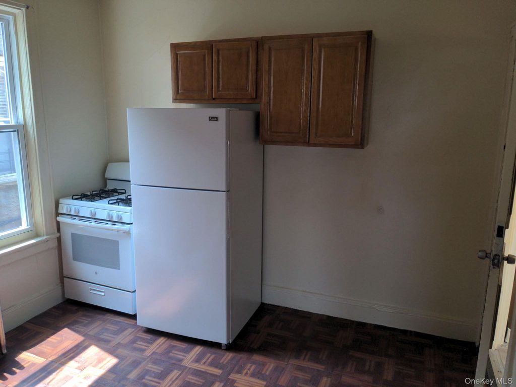 31-40 98th Street 2, East Elmhurst, NY 11369