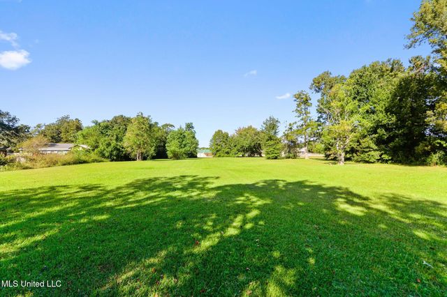 502 Highway 90, Bay Saint Louis, MS 39520