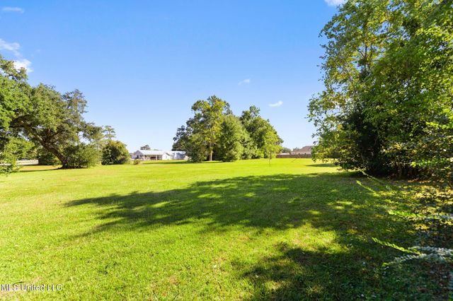 502 Highway 90, Bay Saint Louis, MS 39520