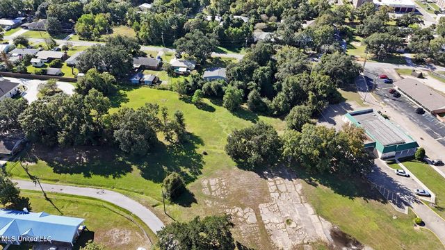 502 Highway 90, Bay Saint Louis, MS 39520