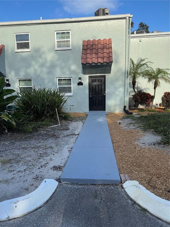 Image 1 of property listing at 2884 SOMERSET PARK DRIVE 2907, Tampa, FL 33613