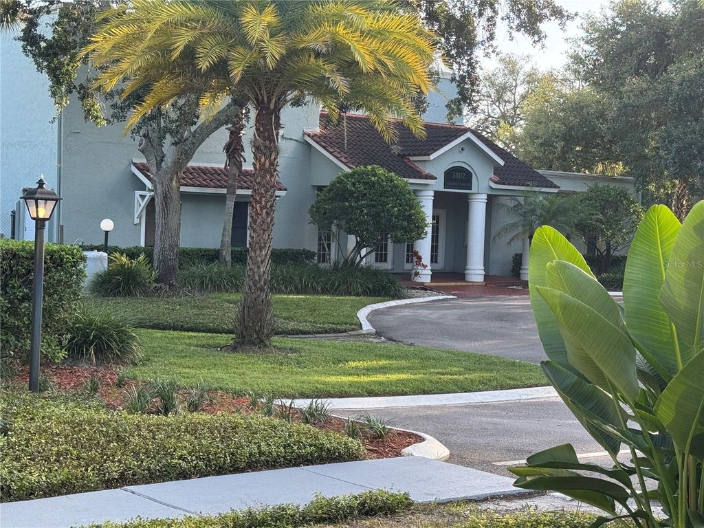 Image 3 of property listing at 2884 SOMERSET PARK DRIVE 2907, Tampa, FL 33613