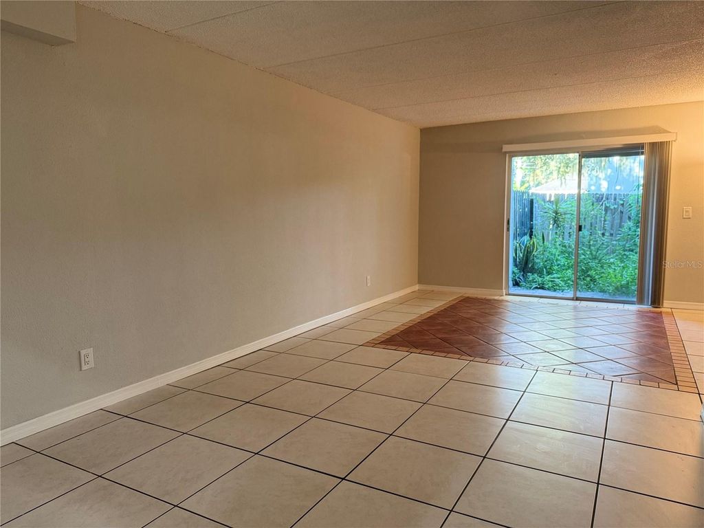 Image 24 of property listing at 2884 SOMERSET PARK DRIVE 2907, Tampa, FL 33613