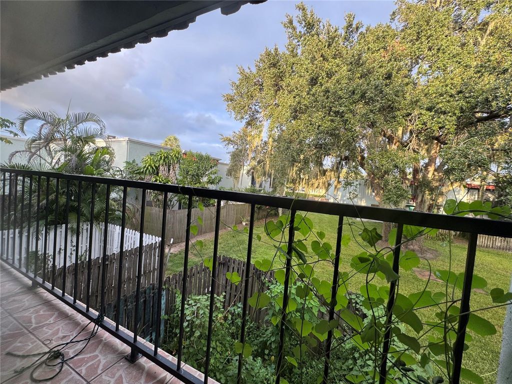 Image 39 of property listing at 2884 SOMERSET PARK DRIVE 2907, Tampa, FL 33613