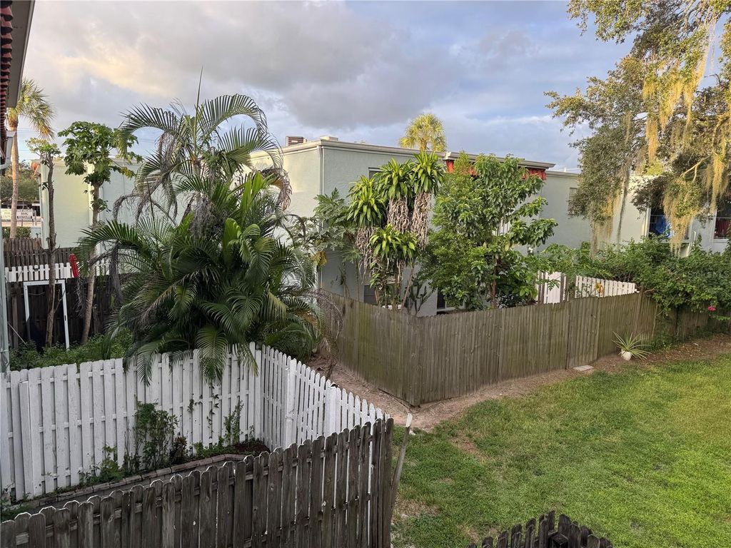 Image 41 of property listing at 2884 SOMERSET PARK DRIVE 2907, Tampa, FL 33613