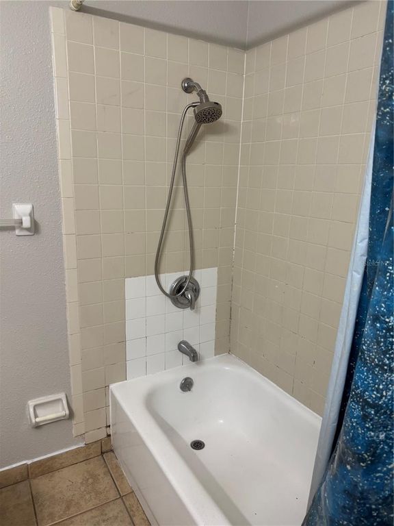 Image 45 of property listing at 2884 SOMERSET PARK DRIVE 2907, Tampa, FL 33613