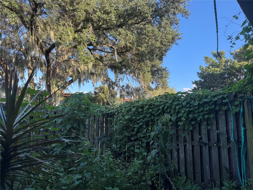 Image 57 of property listing at 2884 SOMERSET PARK DRIVE 2907, Tampa, FL 33613
