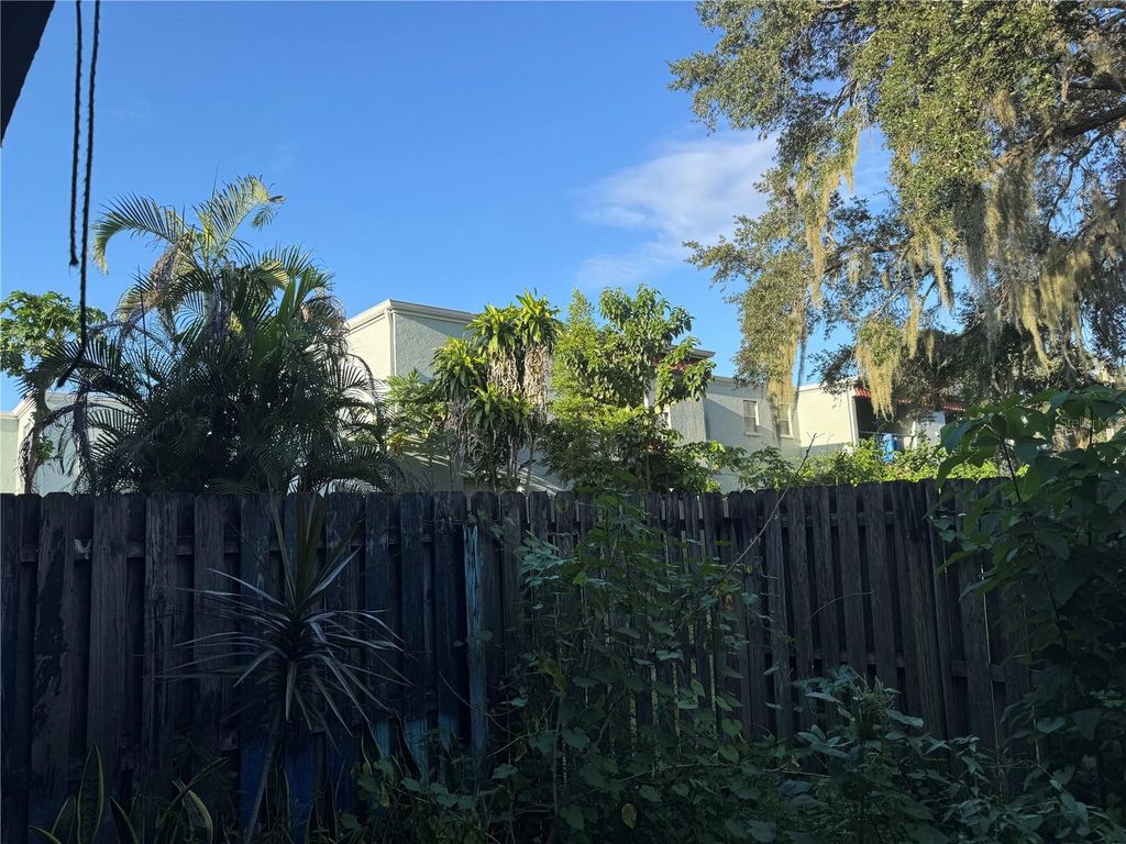 Image 59 of property listing at 2884 SOMERSET PARK DRIVE 2907, Tampa, FL 33613