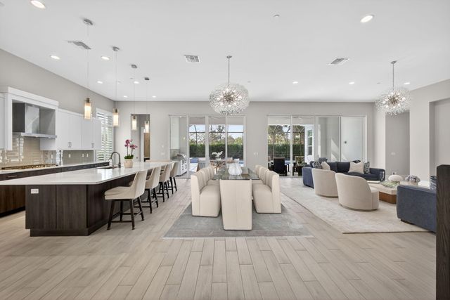 9364 Coral Isles Circle, Palm Beach Gardens, FL 33412