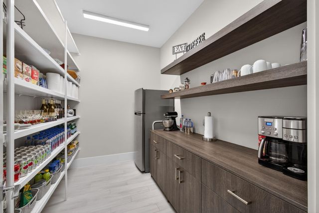 9364 Coral Isles Circle, Palm Beach Gardens, FL 33412