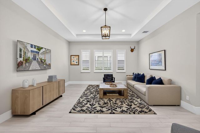 9364 Coral Isles Circle, Palm Beach Gardens, FL 33412