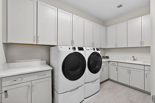 9364 Coral Isles Circle, Palm Beach Gardens, FL 33412