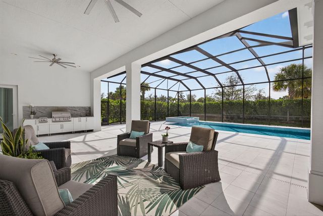 9364 Coral Isles Circle, Palm Beach Gardens, FL 33412