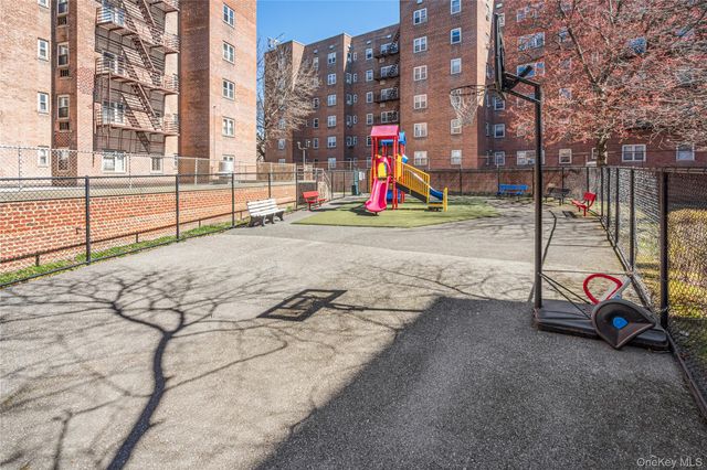 14455 Melbourne Avenue 3E, Flushing, NY 11367