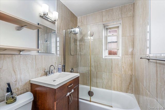14455 Melbourne Avenue 3E, Flushing, NY 11367