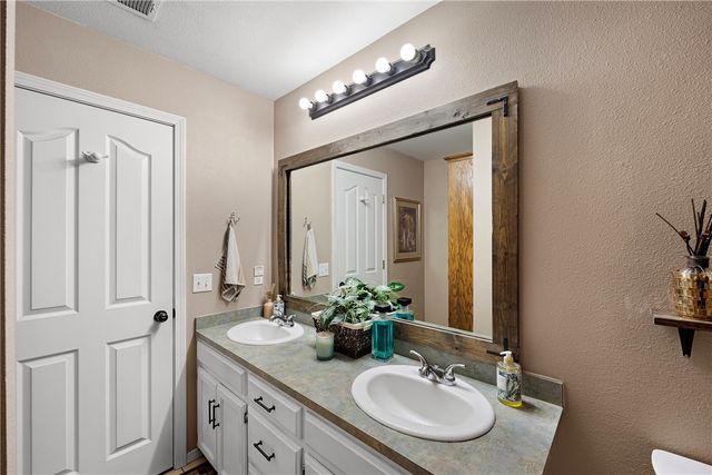 4 Trison Lane, Clarksville, AR 72830