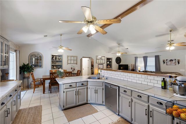 4 Trison Lane, Clarksville, AR 72830