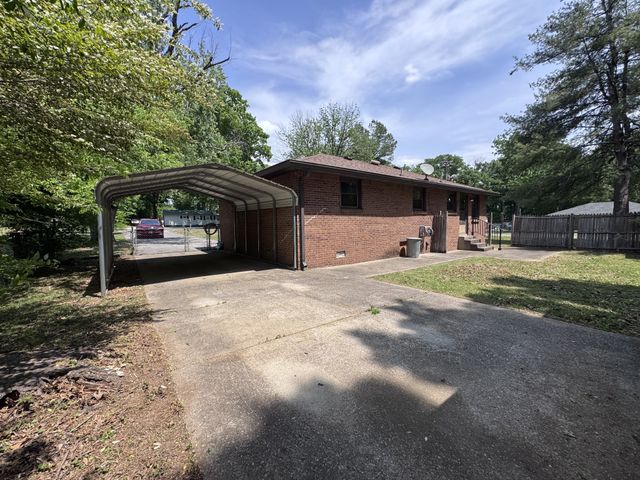 1522 Pearcy St, La Vergne, TN 37086