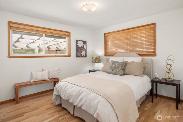 5211 40th Avenue SW, Seattle, WA 98136