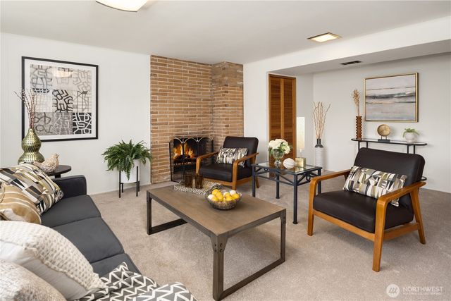 5211 40th Avenue SW, Seattle, WA 98136