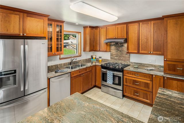 5211 40th Avenue SW, Seattle, WA 98136