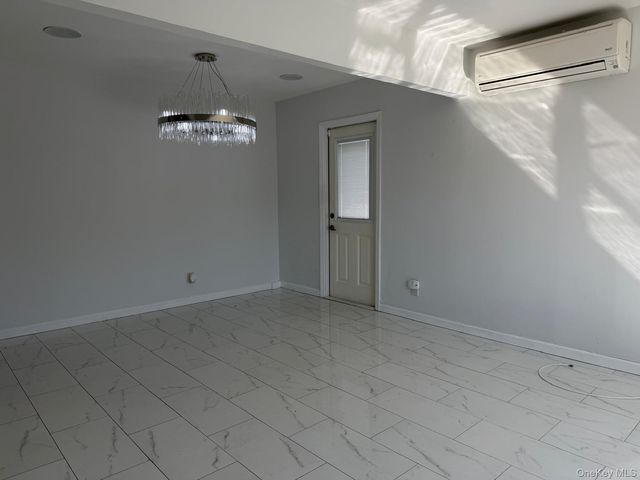 1 Munro Boulevard 1 F, Valley Stream, NY 11581