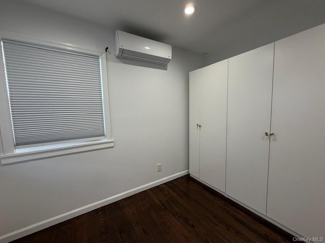 1 Munro Boulevard 1 F, Valley Stream, NY 11581