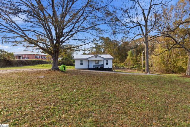 44 Clark Street, Laurens, SC 29360