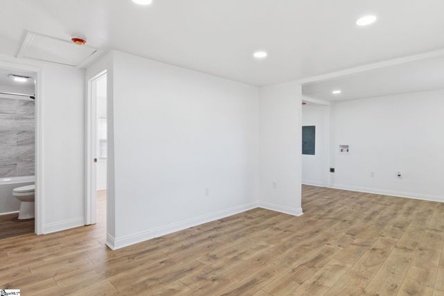 44 Clark Street, Laurens, SC 29360