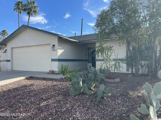 2661 W Fieldbrook Drive, Tucson, AZ 85741