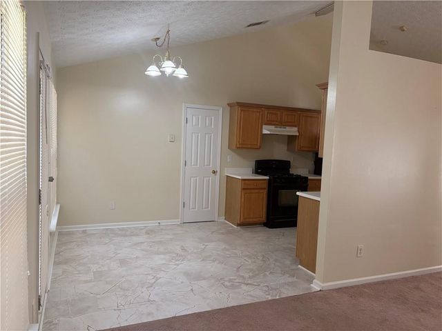 5975 Hillvale Trail, Lithonia, GA 30058