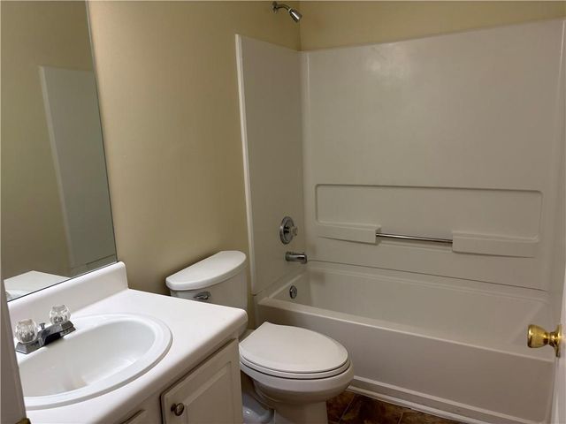 5975 Hillvale Trail, Lithonia, GA 30058