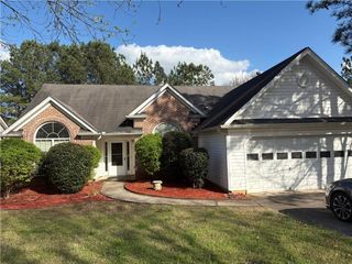 5975 Hillvale Trail, Lithonia, GA 30058