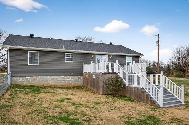 2195 Windle Community Rd, Cookeville, TN 38506