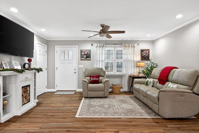 2195 Windle Community Rd, Cookeville, TN 38506