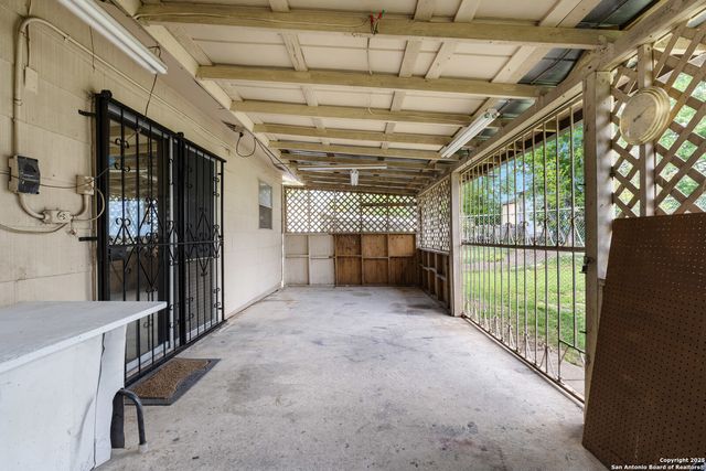5111 Oldstead, San Antonio, TX 78228