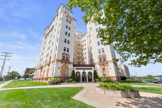 400 Deal Lake Drive 7H, Asbury Park, NJ 07712