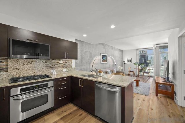 800 The Mark Lane 1502, San Diego, CA 92101