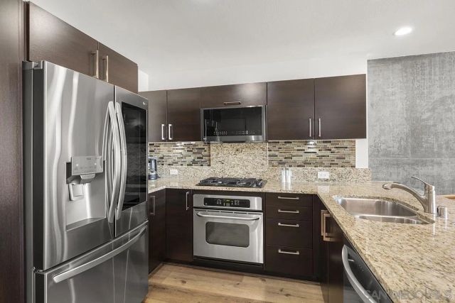 800 The Mark Lane 1502, San Diego, CA 92101