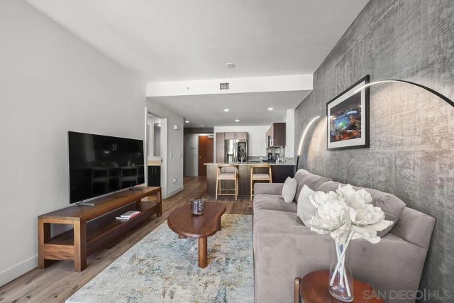 800 The Mark Lane 1502, San Diego, CA 92101