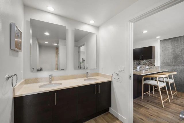 800 The Mark Lane 1502, San Diego, CA 92101