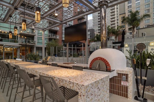 800 The Mark Lane 1502, San Diego, CA 92101