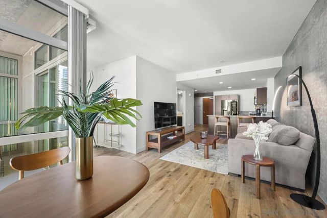 800 The Mark Lane 1502, San Diego, CA 92101
