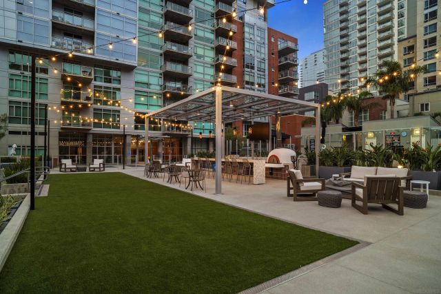 800 The Mark Lane 1502, San Diego, CA 92101