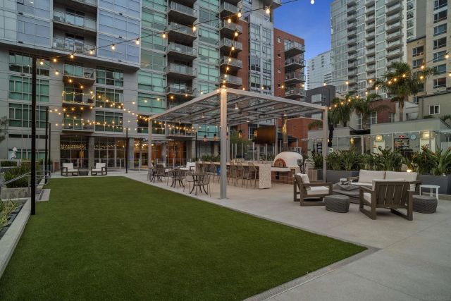 800 The Mark Lane 1502, San Diego, CA 92101